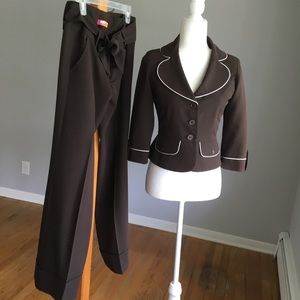 JUNIORS TWO PIECE CROP BLAZER AND WIDE LEG PANTS